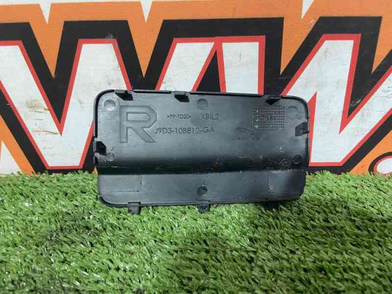 T4K6323 Jaguar I-Pace (2018-) Used Hood Plug cost 30 € in stock 1 pcs.