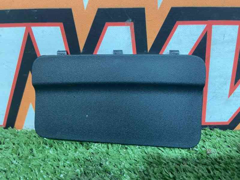 T4K6324 Luggage compartment cover left front Jaguar I-Pace (2018-) Used cost 35 € in stock 1 pcs.