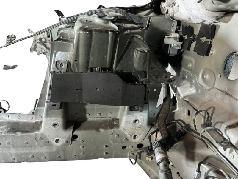T4K7286 Quarter front right Jaguar I-Pace X590 (2018-) used cost 600 € in stock 2 pcs.