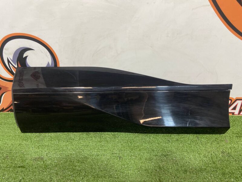 T4K9215LML Rear left lower door molding Jaguar I-Pace (2018-) Used cost 150 € in stock 10 pcs.