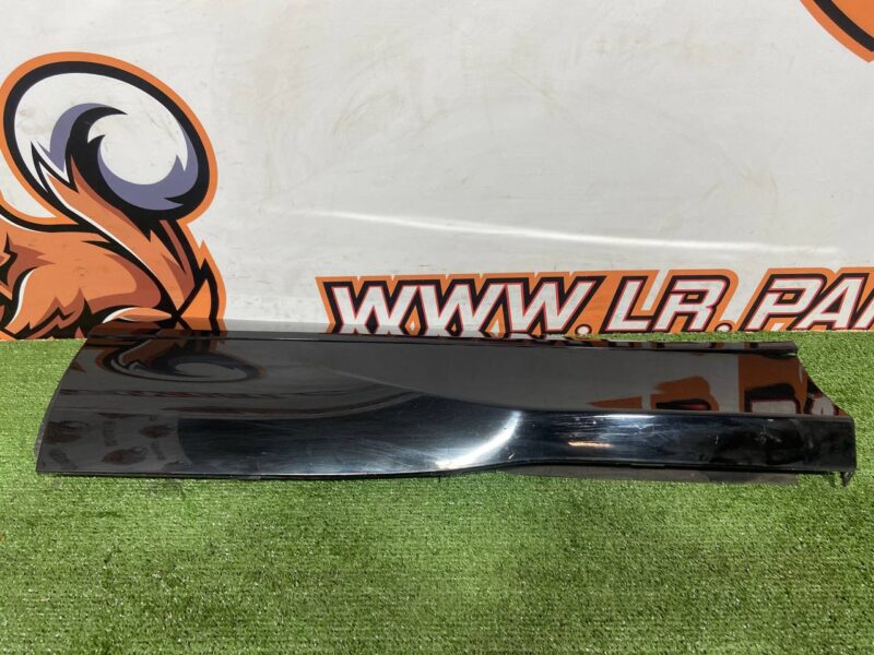 T4K9215LML Rear left lower door molding Jaguar I-Pace (2018-) Used cost 150 € in stock 10 pcs.