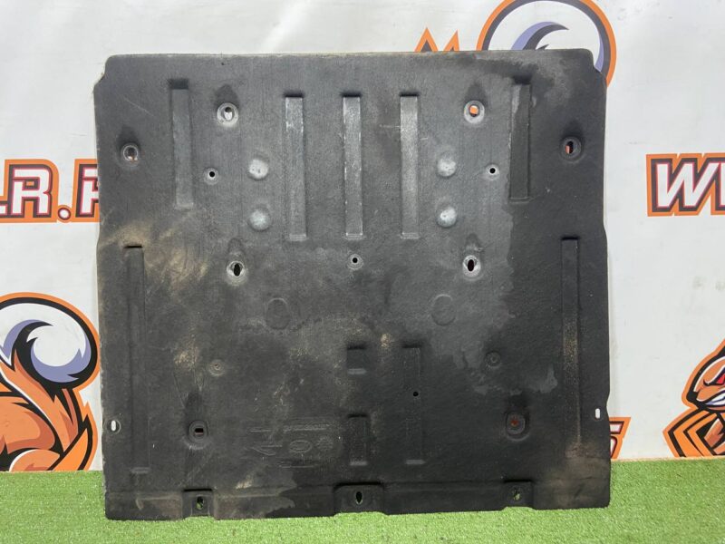 T4K9978 Engine Guard Jaguar I-Pace (2018-) Used - Image 15