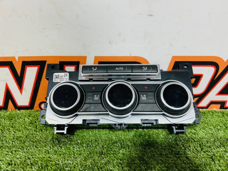LR033679 Rear heater control panel Range Rover L405 (2013-2021) USED cost 200 € in stock 1 pcs.