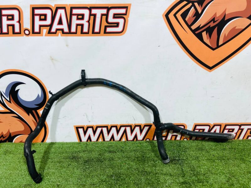 LR034628 Cooling system hose Range Rover L405 (2013-2021) used cost 10 € in stock 2 pcs.
