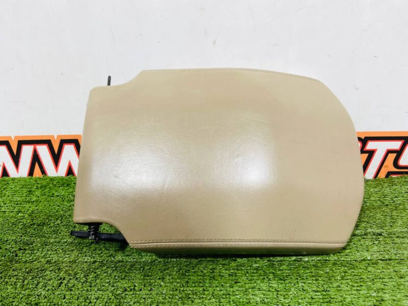 LR037410 Armrest Range Rover L405 (2013-2021) Used cost 120 € in stock 1 pcs.