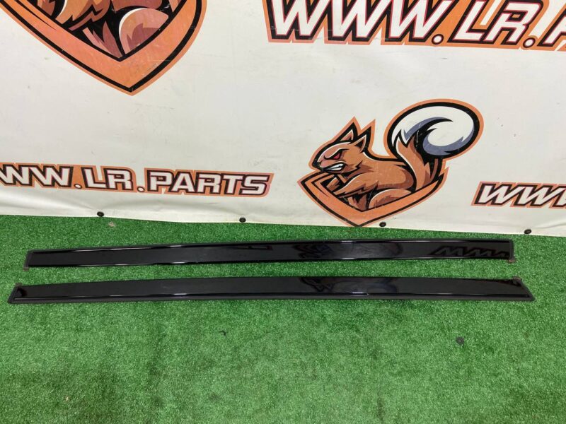 LR038349KIT Range Rover L405 (2013-2021) Short Roof Moldings Kit Used cost 140 € in stock 1 pcs.