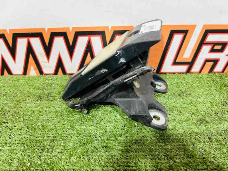 LR038534 Blind Spot Sensor with Bracket Left Range Rover L405 (2013-2021) Used cost 180 € in stock 1 pcs.