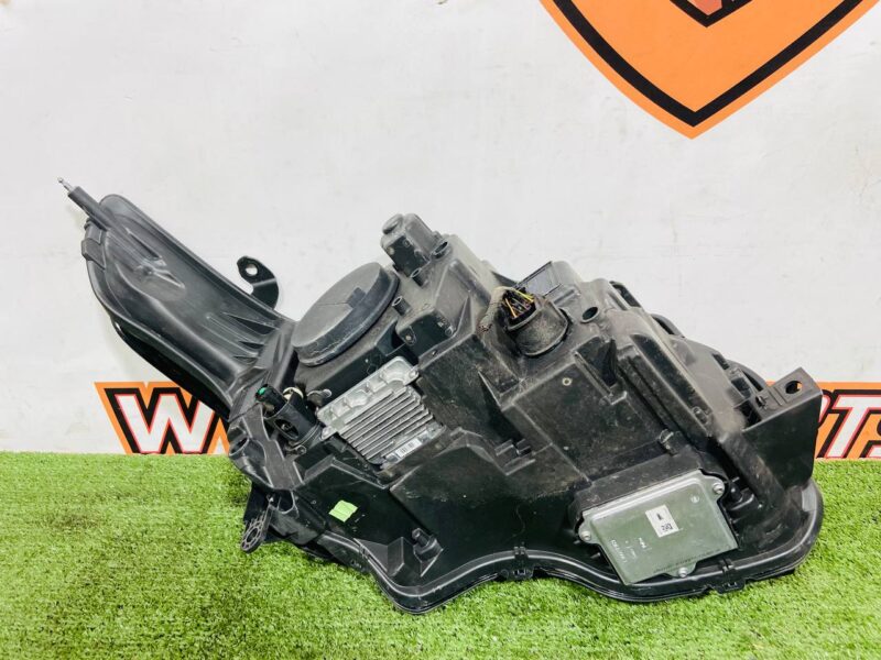 LR046926 Left headlight Range Rover L405 (2013-2021) used - Image 16