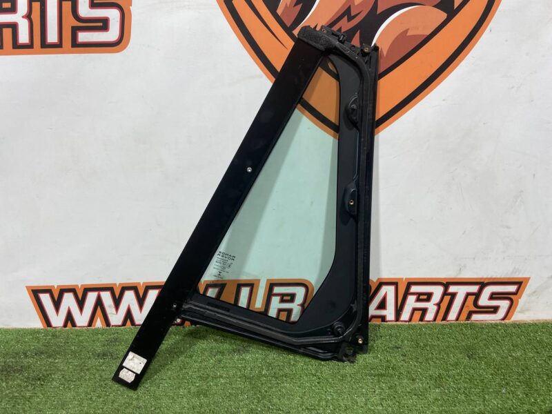LR065500 Glass in the body side right rear Range Rover L405 (2013-2021) Used cost 150 € in stock 2 pcs.