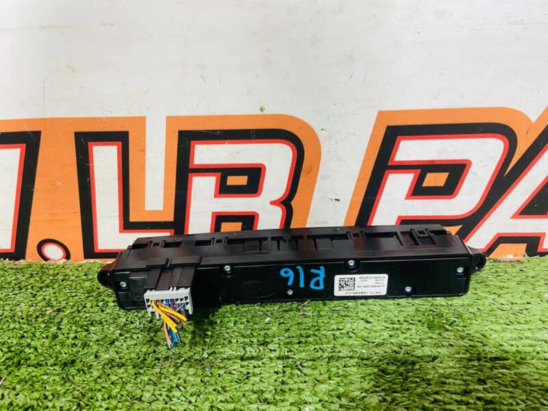 LR079453 Land Rover Discovery Sport L550 (2015-) Suspension Mode Button Block Used cost 80 € in stock 1 pcs.
