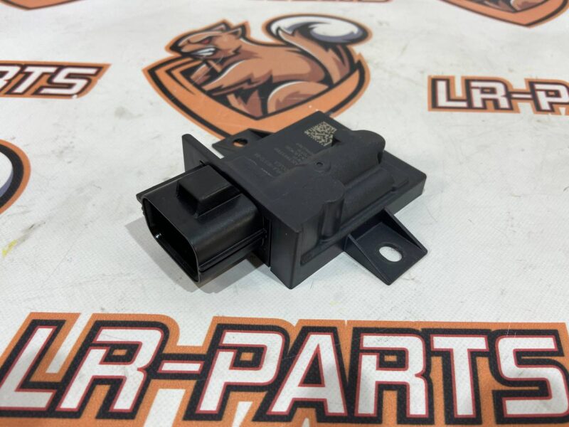 LR086374 Fuel pump control unit Range Rover Velar L560 (2018-) used cost 70 € in stock 2 pcs.