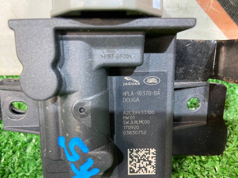 LR086374 Fuel pump control unit Range Rover Velar L560 (2018-) used - Image 13