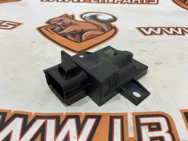 LR086374 Fuel pump control unit Range Rover Velar L560 (2018-) used cost 70 € in stock 2 pcs.