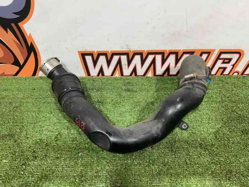 LR092415 Range Rover Velar L560 (2018-) Turbo Pipe Used cost 120,83 € in stock 1 pcs.