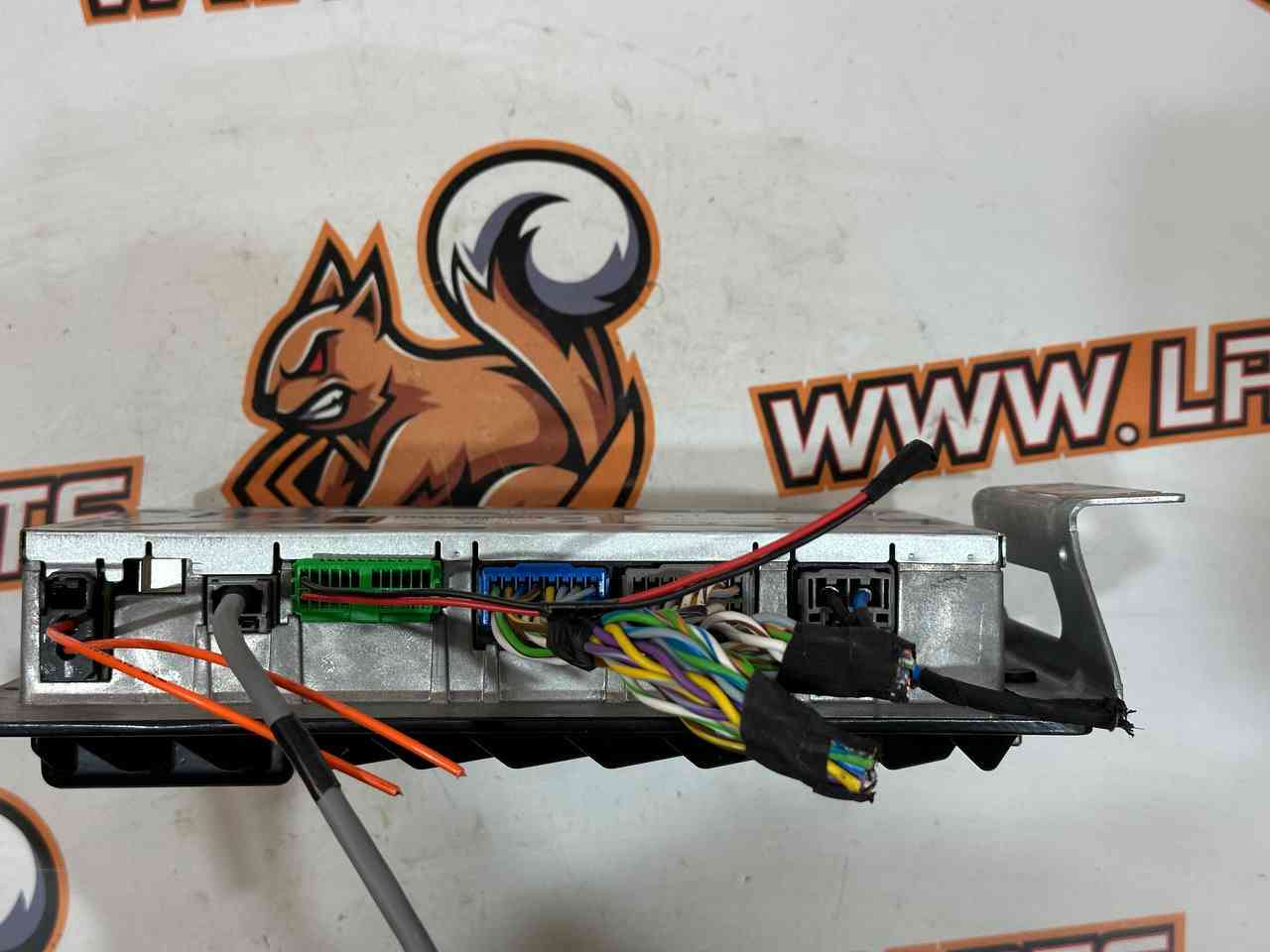 LR093599 Audio amplifier 1280W Range Rover Sport L494 (2014-2022) Used cost 700 € in stock 1 pcs.