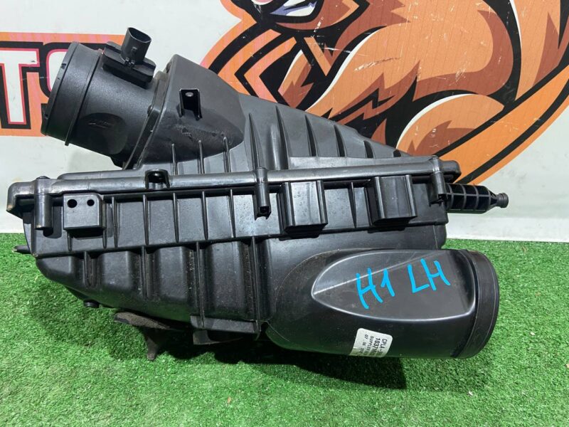 LR095547 Air filter housing left 5.0 SC Range Rover Sport L494 (2014-2022) Used cost 250 € in stock 2 pcs.