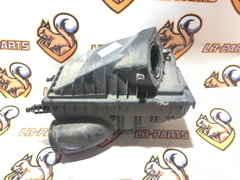 LR095831 Air filter housing right Range Rover Sport L494 (2014-2022) Used cost 250 € in stock 1 pcs.