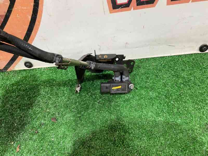 LR108955 Exhaust Gas Pressure Sensor 2.0D Range Rover Velar L560 (2018-) Used - Image 16