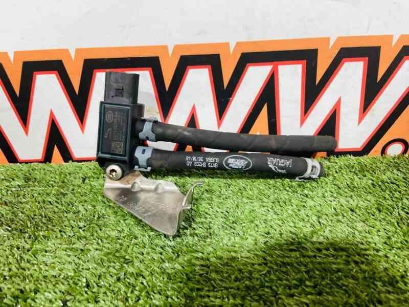LR108955 Exhaust Gas Pressure Sensor 2.0D Range Rover Velar L560 (2018-) Used - Image 17