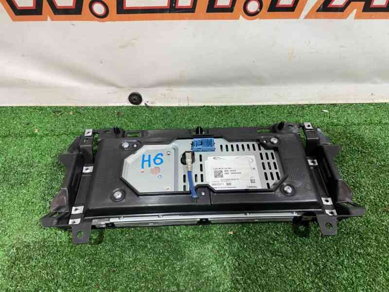 LR115406 Land Rover Discovery Sport L550 (2015-) Audio System Screen Used cost 400 € in stock 4 pcs.