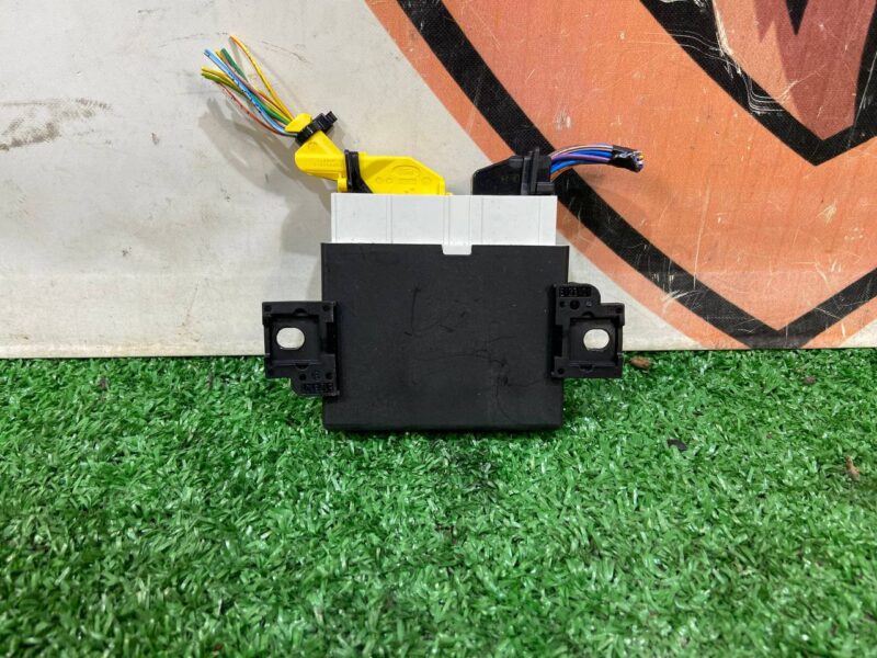 LR115501 System module Parking Assist Land Rover Discovery Sport L550 (2015-) Used cost 50 € in stock 1 pcs.