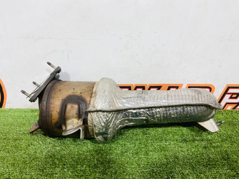 LR115618 Catalytic Converter 2.0D Land Rover Discovery Sport L550 (2015-) Used cost 650 € in stock 3 pcs.