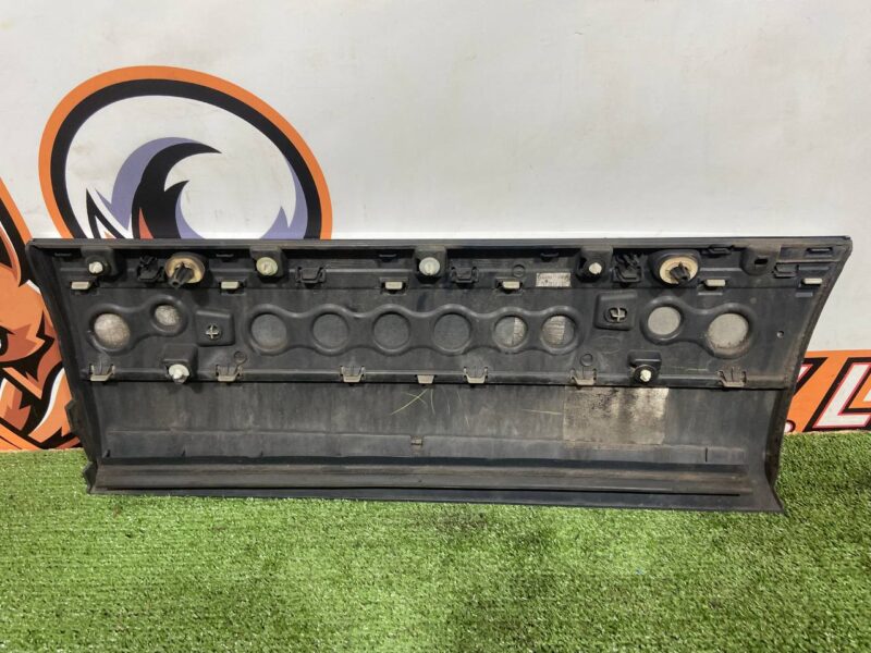 LR125982 Door trim rear right Range Rover L405 (2013-2021) Used - Image 24