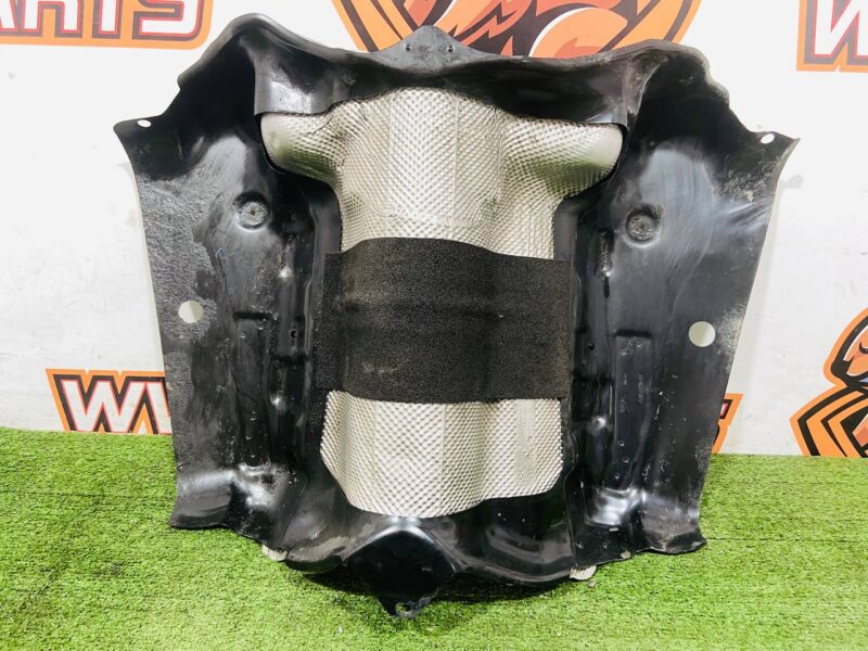 LR126573 Fuel tank guard Land Rover Discovery Sport L550 (2015-) Used cost 150 € in stock 2 pcs.