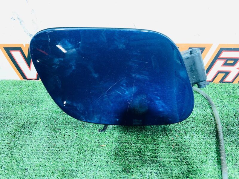 LR127087 The lid of the Hall. Throat. Topl. Tank LAND ROVER DISCOVERY SPORT L550 2015- Used cost 50 € in stock 1 pcs.