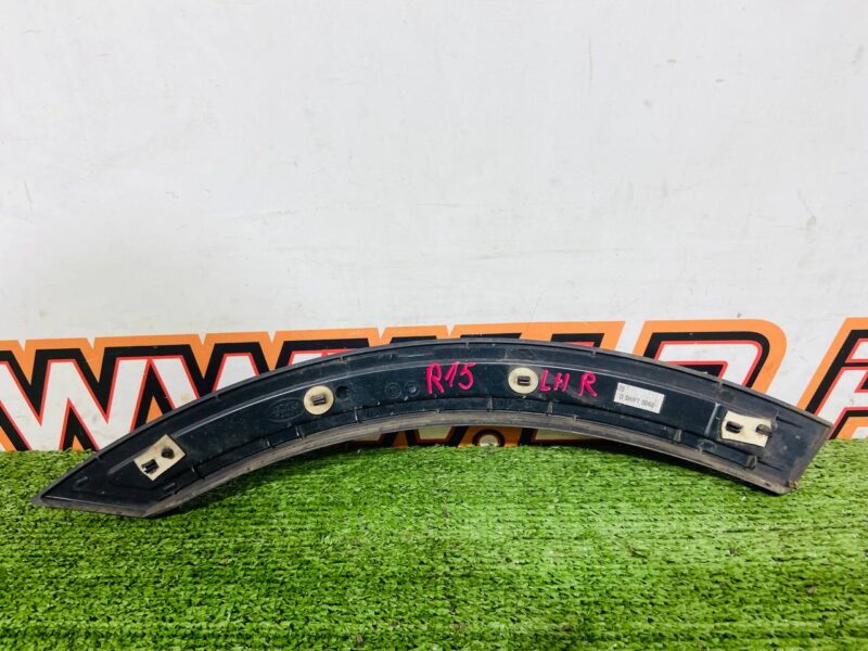 LR127216 Molding rear left door arched Land Rover Discovery Sport L550 (2015-) Used cost 60 € in stock 2 pcs.