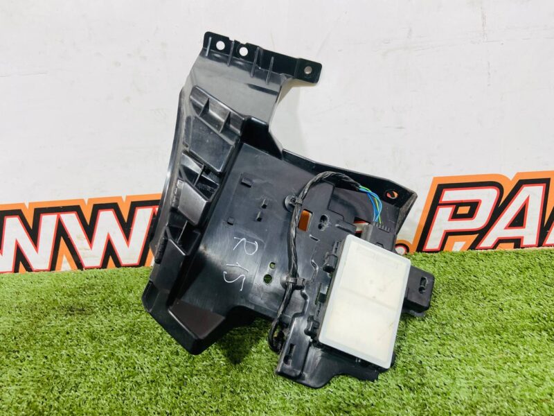 LR127503 Blind spot sensor with bracket right Land Rover Discovery Sport L550 (2015-) USED cost 250 € in stock 1 pcs.