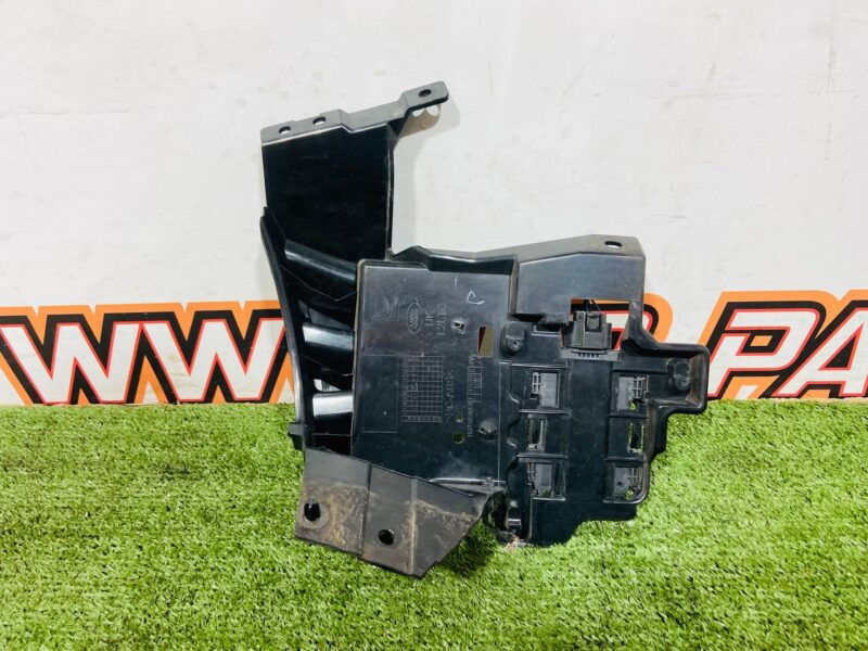 LR127504 Blind Spot Sensor with Bracket Left Land Rover Discovery Sport L550 (2015-) Used cost 250 € in stock 1 pcs.