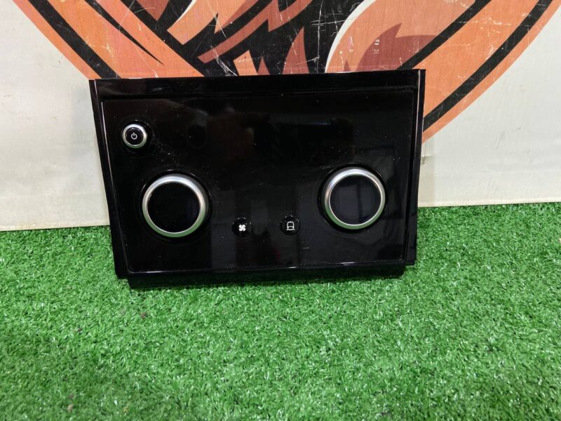 LR128073 Heater control unit Land Rover Discovery Sport L550 (2015-) used cost 300 € in stock 2 pcs.