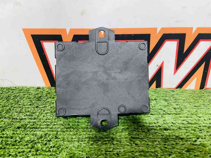 LR128100 Rear shock absorber control module Land Rover Discovery Sport L550 (2015-) USED cost 70 € in stock 1 pcs.