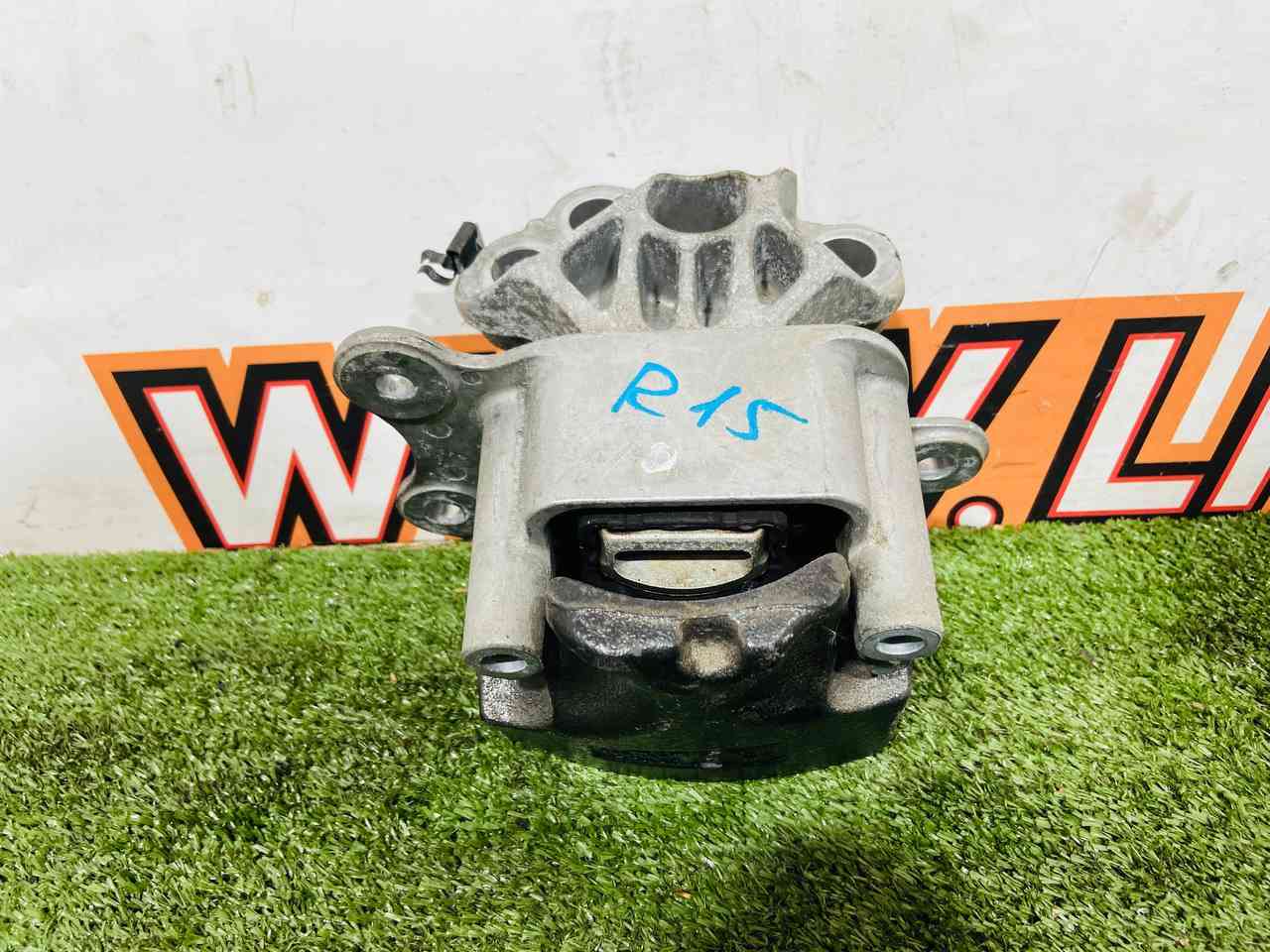 LR133341 Gearbox support Range Rover Evoque New L551 (2019-) Used cost 85 € in stock 2 pcs.