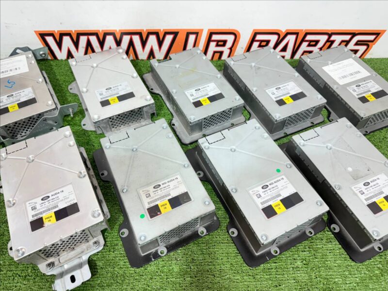 LR137015 Premium 16-channel audio amplifier Land Rover Discovery 5 L462 (2017-) Used - Image 16
