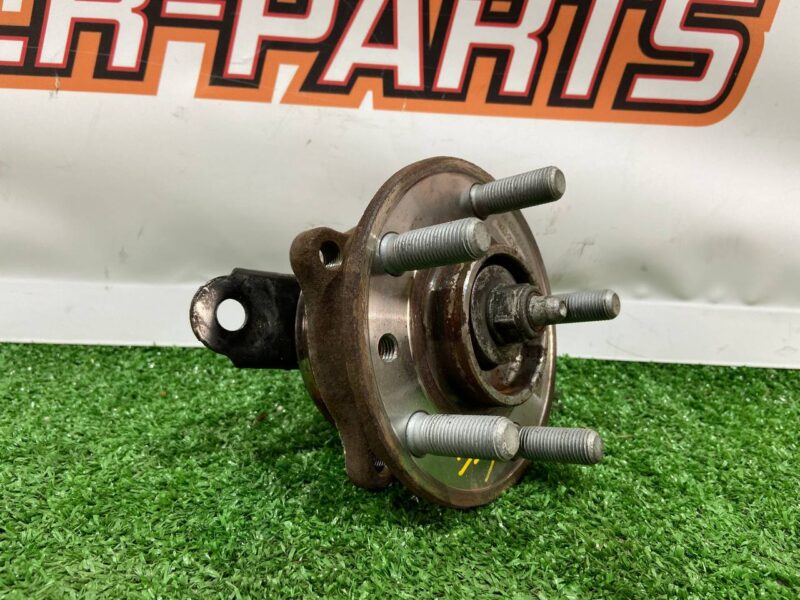 LR137488 Front Hub Range Rover Velar L560 (2018-) Used cost 130 € in stock 12 pcs.