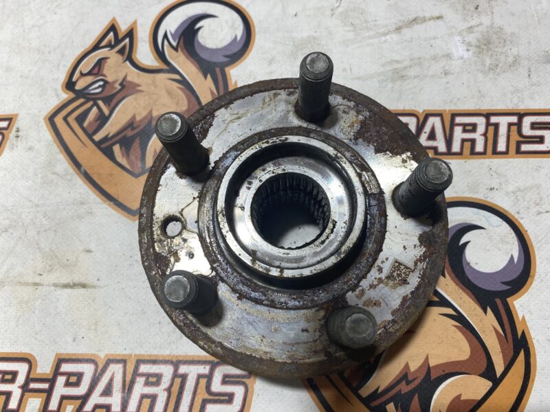 LR137488 Front Hub Range Rover Velar L560 (2018-) Used - Image 37