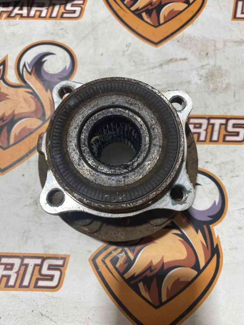 LR137488 Front Hub Range Rover Velar L560 (2018-) Used - Image 38