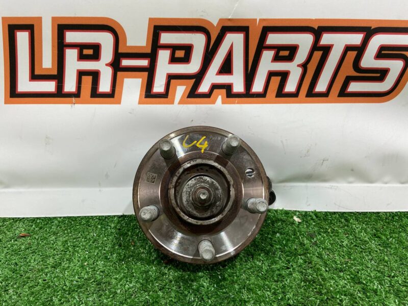 LR137488 Front Hub Range Rover Velar L560 (2018-) Used cost 130 € in stock 12 pcs.