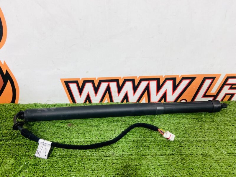 LR137883 Rear right side shock absorber Land Rover Discovery Sport L550 (2015-) USED cost 160 € in stock 1 pcs.