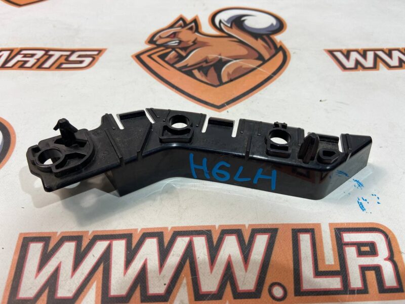 LR144345 Front bumper mounting bracket left Land Rover Discovery Sport L550 (2015-) Used cost 5 € in stock 1 pcs.