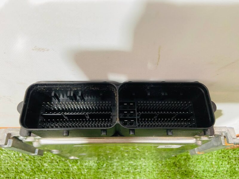 LR156375 Engine Control Unit 5.0ie Range Rover L405 (2013-2021) Used cost 333 € in stock 1 pcs.