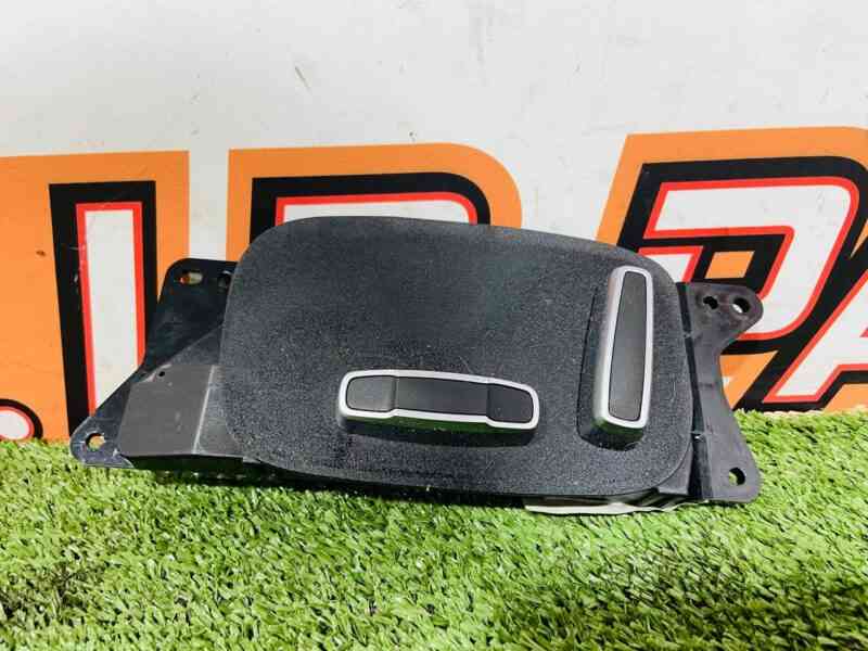 T2H40081 Electric Seat Adjustment Switch Left Side Jaguar F-Pace X761 (2017-) Used cost 90 € in stock 1 pcs.