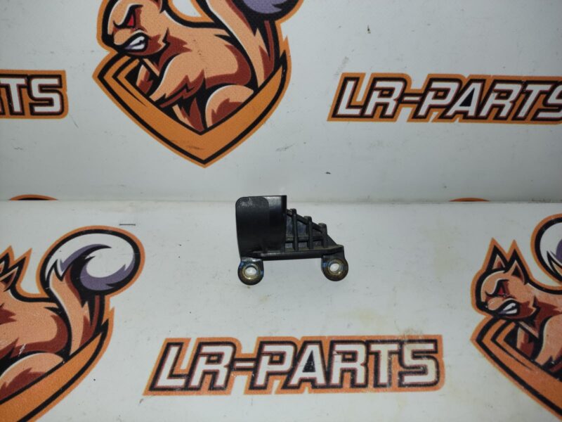 T2H44767 Main radiator mounting bracket Jaguar F-Pace Used - Image 37