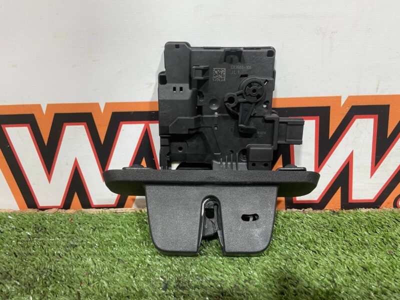 T2H47868 Used JAGUAR I-PACE rear lock cost 46,5 € in stock 1 pcs.