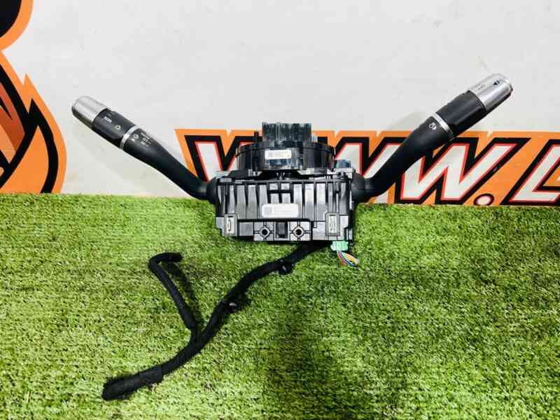 T2H52335 Steering column switch assembly Jaguar I-Pace X590 (2018-) Used cost 180 € in stock 2 pcs.