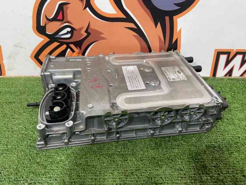 T2R71878 Rear inverter Jaguar I-Pace X590 (2018-) Used cost 650 € in stock 2 pcs.