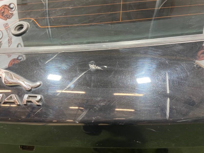 T4A13309LML Trunk lid Jaguar F-Pace X761 (2017-) Used - Image 30