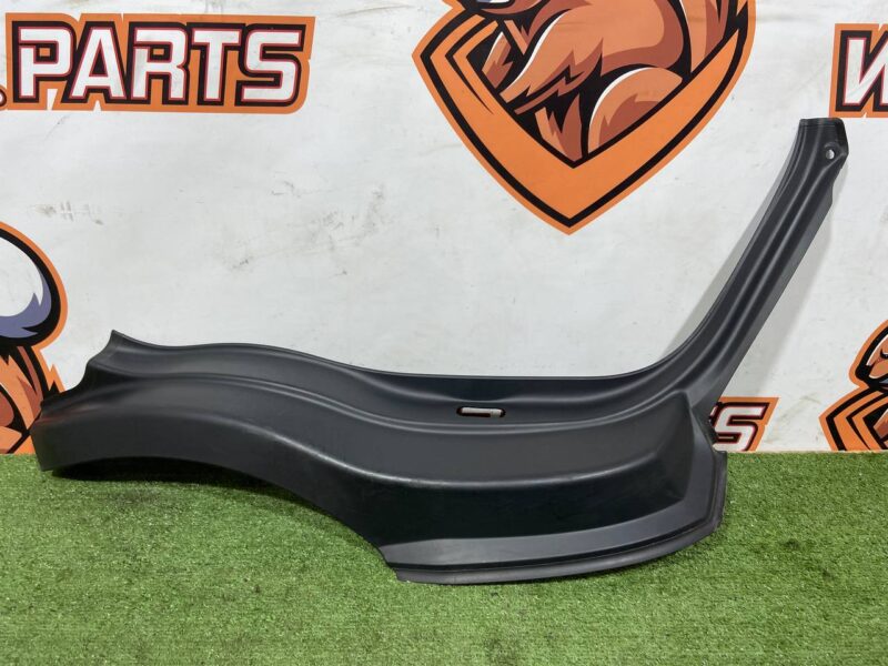 T4A13633 Rear left door arch trim Jaguar F-Pace X761 (2017-) Used cost 90 € in stock 1 pcs.